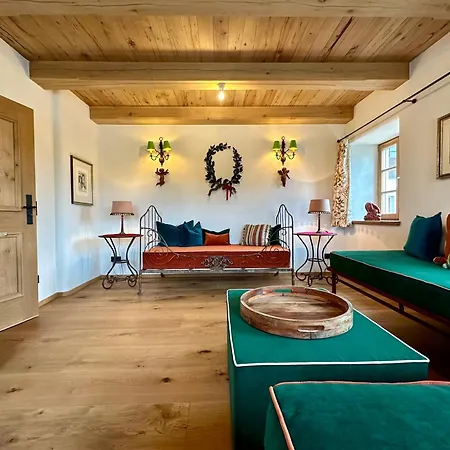 1567 - Ranch Apartament